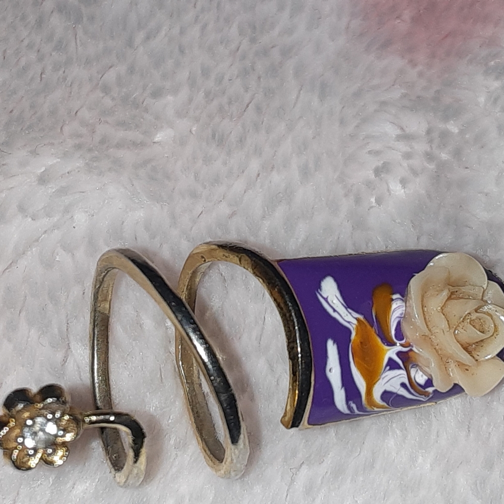 Rose nail ring - Picture 4 of 7